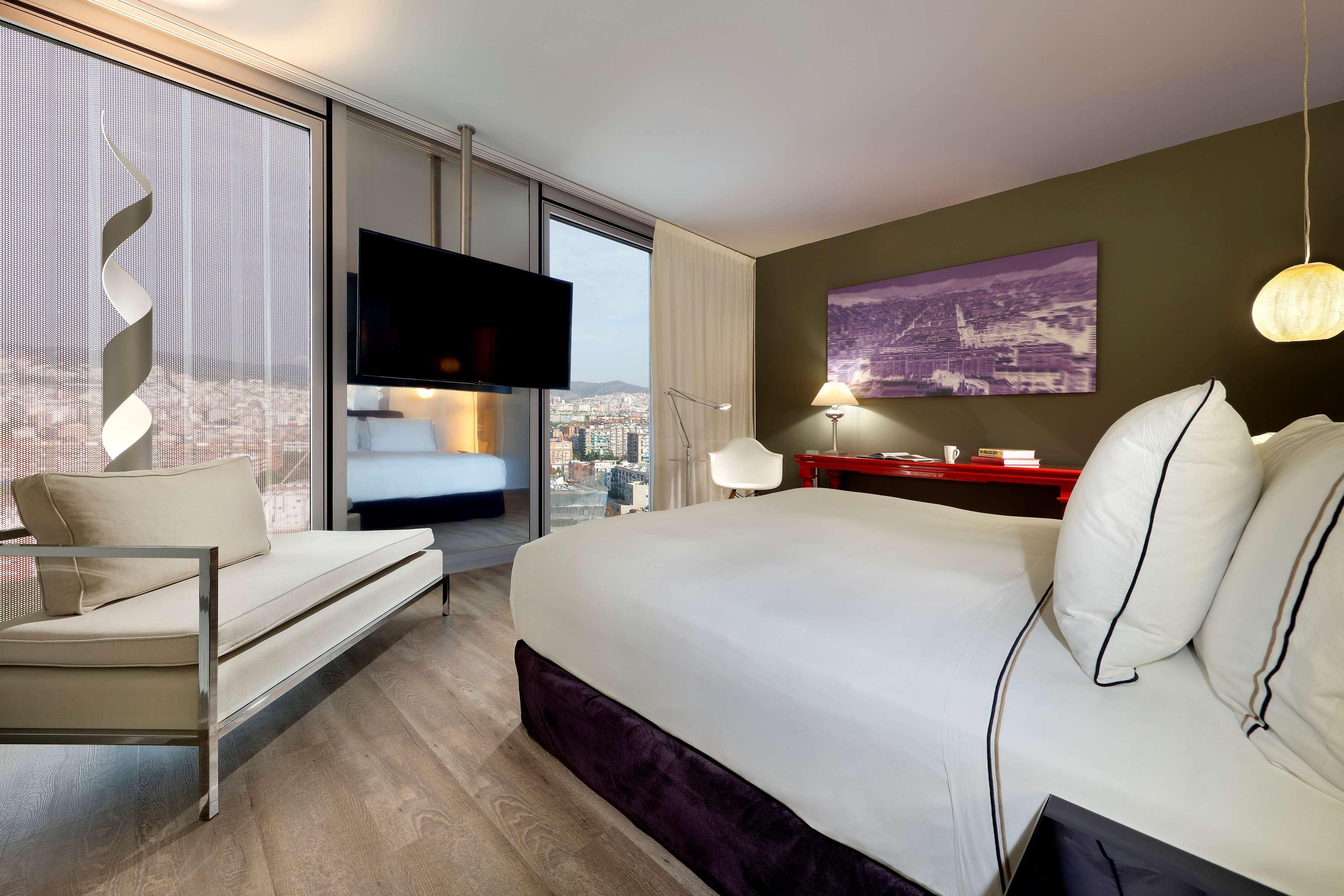 Готель Melia Barcelona Sky 4* Sup Екстер'єр фото