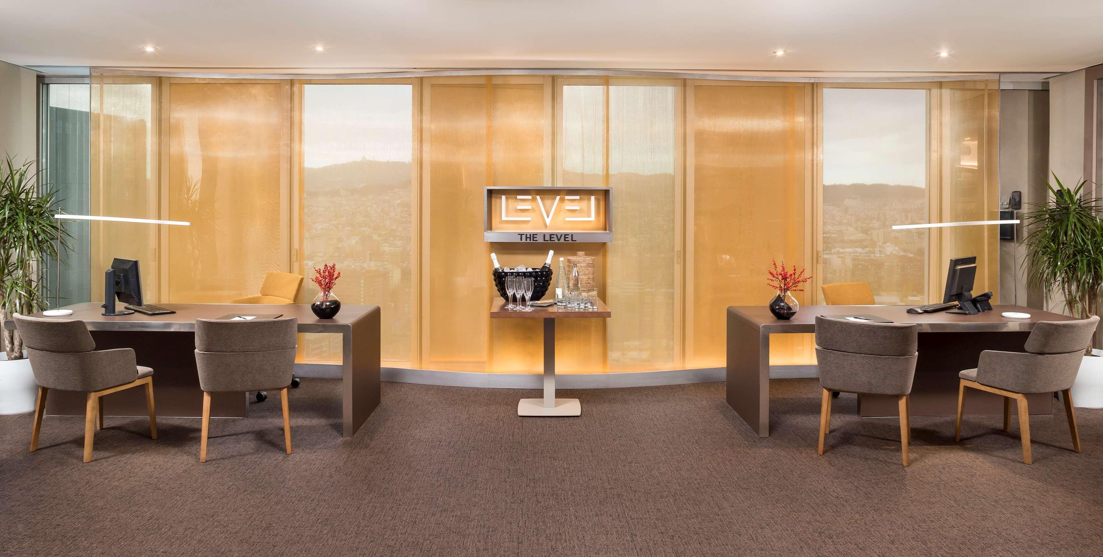 Готель Melia Barcelona Sky 4* Sup Екстер'єр фото
