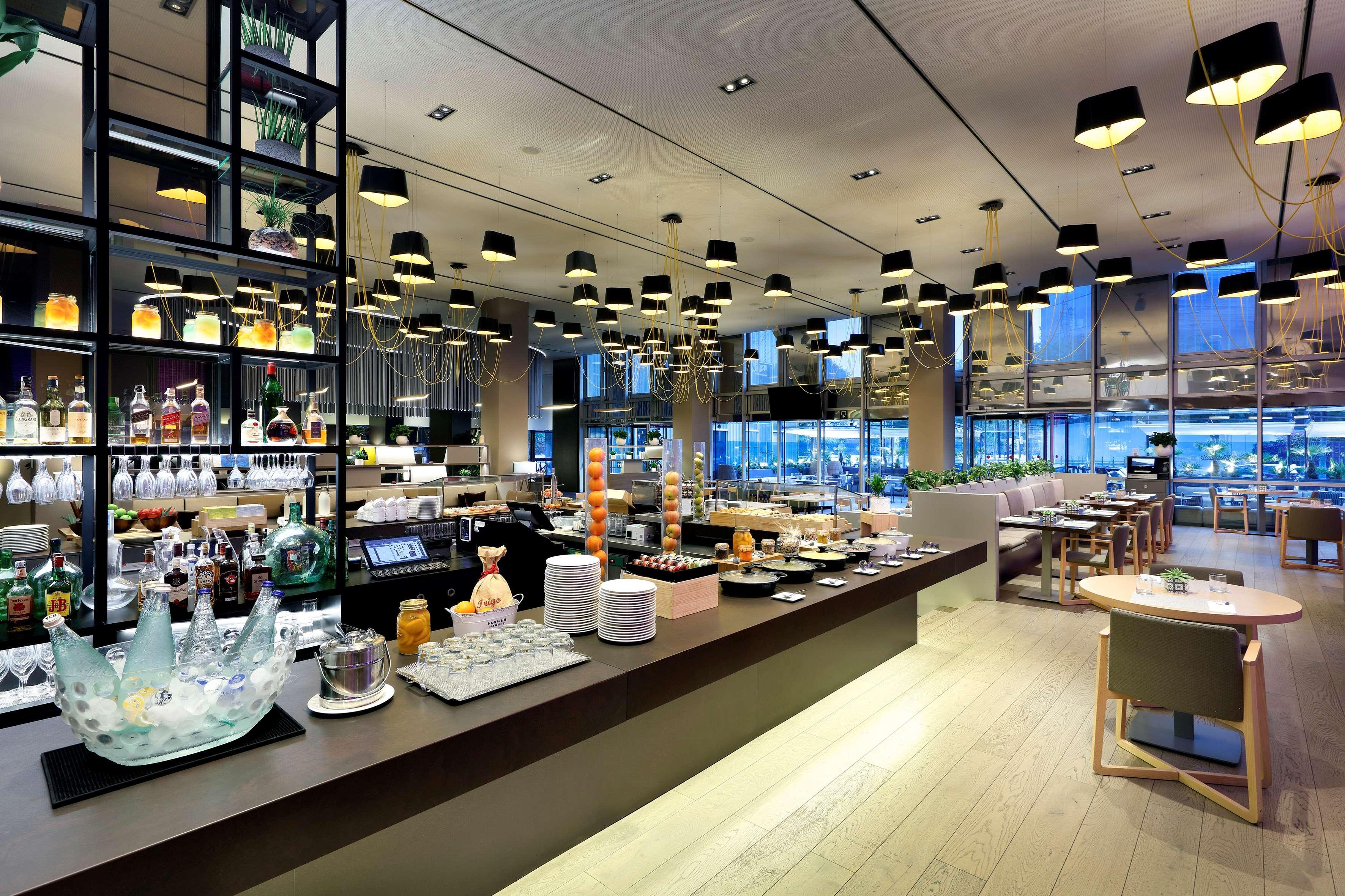Готель Melia Barcelona Sky 4* Sup Екстер'єр фото
