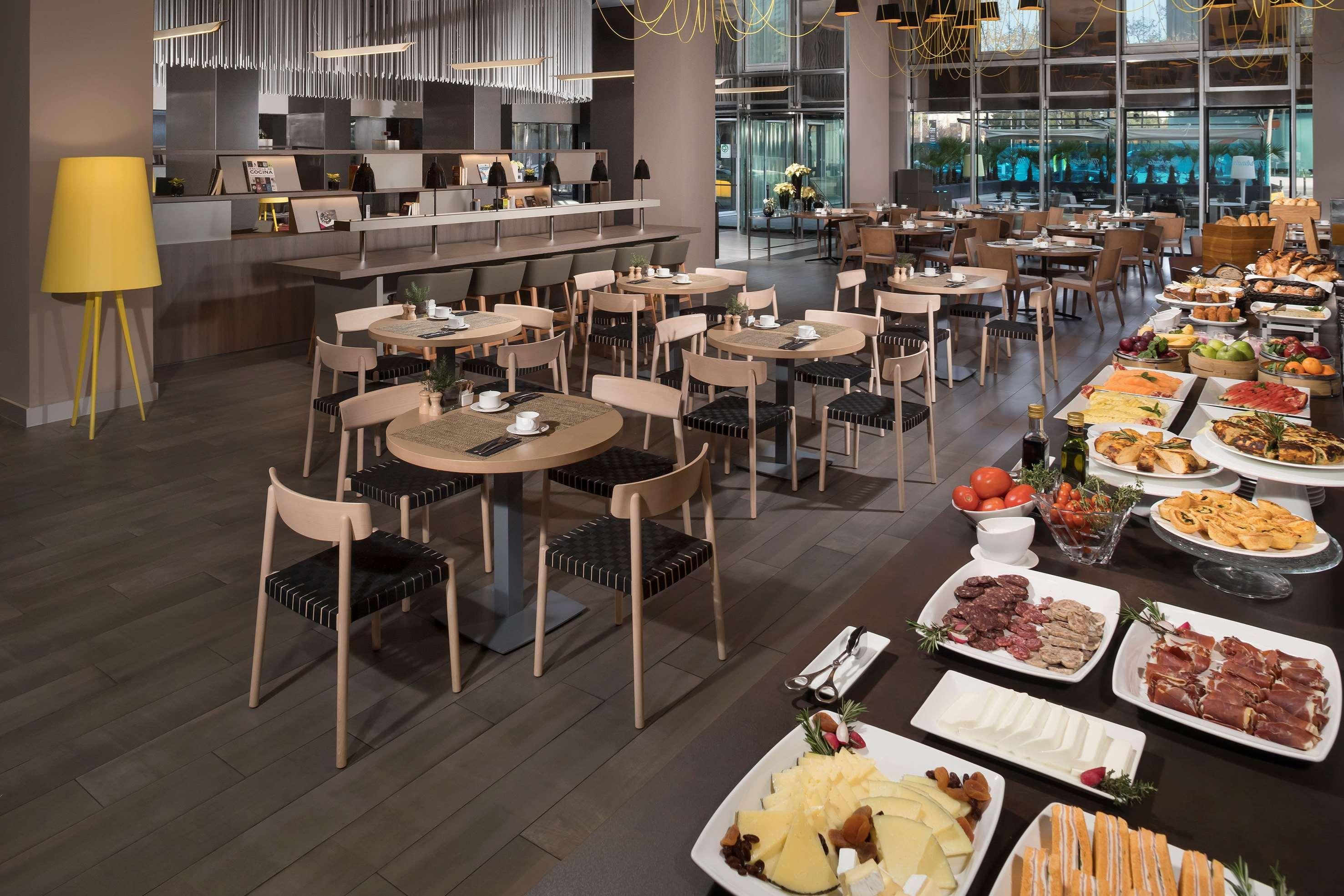 Готель Melia Barcelona Sky 4* Sup Екстер'єр фото